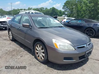2006 Honda Accord EX-L z VIN 1HGCM66586A075881, wystawiony jako IAAI lot #42519765 z przebiegiem 253 268 mil mil oraz . Historia ofert i sprzedaży dostępna na DreamBid. Obrazek 1.