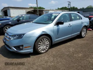 2011 Ford Fusion Hybrid with VIN 3FADP0L33BR117387, listed as a Copart auction lot 61782605 with 151,617 mi miles and Salvage title. Bid and sale history available at DreamBid. Image 1.