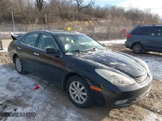 2003 Lexus ES 300 with VIN JTHBF30GX36012971, listed as a IAAI auction lot 41346132 with 136,612 mi miles. Bid and sale history available at carsss.com. Image 1.