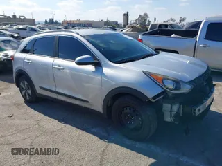 2017 Kia Niro LX with VIN KNDCB3LC4H5101782, listed as a IAAI auction lot 41335686 with 106,991 mi miles. Bid and sale history available at carsss.com. Image 1.