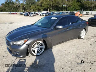 2015 Infiniti Q50 Premium z VIN JN1BV7AR7FM392611, wystawiony jako Copart lot #39487214 z przebiegiem 126 326 mil mil oraz Szkody całkowita. Historia ofert i sprzedaży dostępna na DreamBid. Obrazek 1.