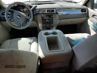 2007 Chevrolet Suburban LTZ z VIN 3GNFC16J57G133101, wystawiony jako Copart lot #58962725 z przebiegiem 52 956 mil mil oraz Szkoda całkowita • Salvage title. Historia ofert i sprzedaży dostępna na DreamBid. Obrazek 8.