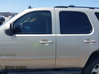 2008 Chevrolet Tahoe 1LT z VIN 1GNFC13008R125999, wystawiony jako IAAI lot #42315423 z przebiegiem 208 200 mil mil oraz . Historia ofert i sprzedaży dostępna na DreamBid. Obrazek 15.