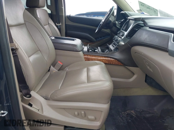 2019 Chevrolet Suburban Premier z VIN 1GNSCJKC0KR139323, wystawiony jako IAAI lot #42100758 z przebiegiem Nie podano mil oraz . Historia ofert i sprzedaży dostępna na DreamBid. Obrazek 5.