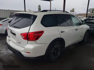 2020 Nissan Pathfinder SL with VIN 5N1DR2CN6LC634180, listed as a IAAI auction lot 41799070 with 31,682 mi miles. Bid and sale history available at carsss.com. Image 4.