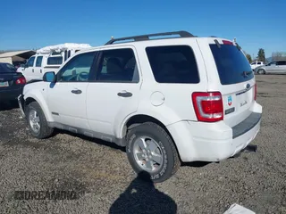 2008 Ford Escape XLT with VIN 1FMCU93178KA09476, listed as a IAAI auction lot 41556200 with 190,149 mi miles. Bid and sale history available at carsss.com. Image 3.