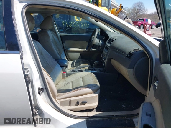 2011 Ford Fusion SEL with VIN 3FAHP0JG3BR160179, listed as a IAAI auction lot 41672819 with 164,195 mi miles and . Bid and sale history available at DreamBid. Image 5.