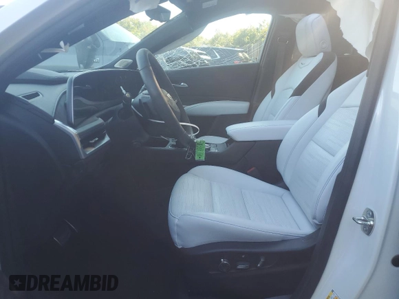 2024 Cadillac XT4 AWD Sport with VIN 1GYFZFR44RF195386, listed as a Copart auction lot 74949924 with 2,693 mi miles and Salvage title. Bid and sale history available at DreamBid. Image 7.