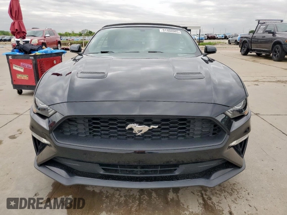 2020 Ford Mustang EcoBoost z VIN 1FATP8UH2L5119561, wystawiony jako Copart lot #51460985 z przebiegiem 55 579 mil mil oraz Szkoda całkowita • Salvage title. Historia ofert i sprzedaży dostępna na DreamBid. Obrazek 5.