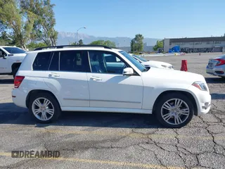 2015 Mercedes-Benz GLK 350 z VIN WDCGG8JB6FG349716, wystawiony jako IAAI lot #42283879 z przebiegiem 56 332 mil mil oraz . Historia ofert i sprzedaży dostępna na DreamBid. Obrazek 13.