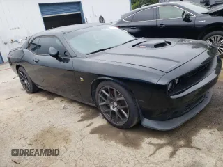 2016 Dodge Challenger R/T Scat Pack z VIN 2C3CDZFJ9GH240583, wystawiony jako Copart lot #62842583 z przebiegiem 73 369 mil mil oraz Tytuł czysty. Historia ofert i sprzedaży dostępna na DreamBid. Obrazek 4.