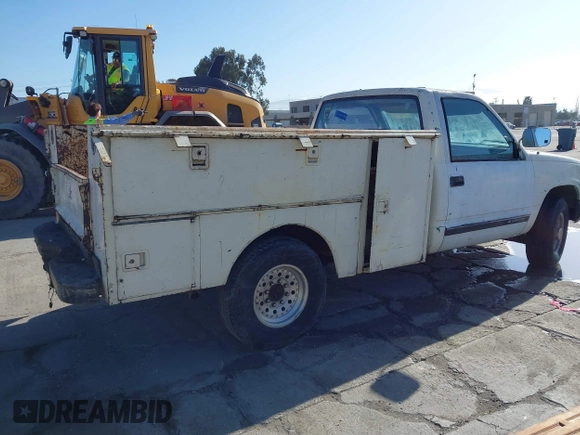1989 GMC Sierra 1500 with VIN 1GTGC24K2KE504519, listed as a IAAI auction lot 41739839 with 306,714 mi miles and . Bid and sale history available at DreamBid. Image 4.