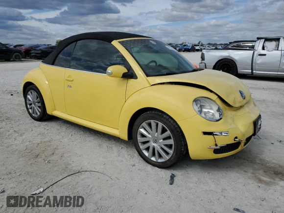 2008 Volkswagen Beetle SE with VIN 3VWRF31Y68M415714, listed as a Copart auction lot 41747365 with 84,406 mi miles and Salvage title. Bid and sale history available at DreamBid. Image 4.