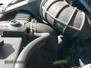 2001 Ford Econoline Cargo z VIN 1FTSE34LX1HA85240, wystawiony jako IAAI lot #41734607 z przebiegiem 216 818 mil mil oraz . Historia ofert i sprzedaży dostępna na DreamBid. Obrazek 13.