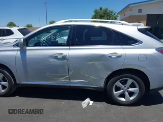 2010 Lexus RX 350 z VIN JTJZK1BA1A2001710, wystawiony jako IAAI lot #42620752 z przebiegiem 138 630 mil mil oraz . Historia ofert i sprzedaży dostępna na DreamBid. Obrazek 6.