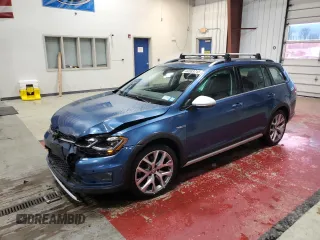 2018 Volkswagen Golf S z VIN 3VWH17AU3JM753821, wystawiony jako Copart lot #44583715 z przebiegiem 35 692 mil mil oraz Szkoda całkowita • Salvage title. Historia ofert i sprzedaży dostępna na DreamBid. Obrazek 1.