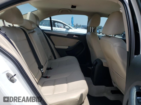 2013 Volkswagen Jetta SE with VIN 3VWDP7AJ5DM433357, listed as a Copart auction lot 61977205 with 64,384 mi miles and Salvage title. Bid and sale history available at DreamBid. Image 10.