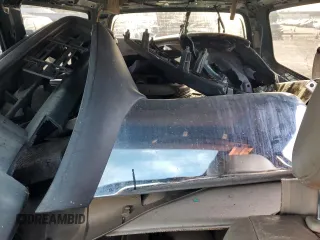 1999 Toyota 4Runner SR5 z VIN JT3GN86R9X0102271, wystawiony jako Copart lot #49182775 z przebiegiem 246 018 mil mil oraz Czysty tytuł • Clean title. Historia ofert i sprzedaży dostępna na DreamBid. Obrazek 10.