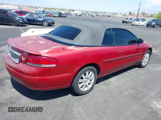 2004 Chrysler Sebring GTC z VIN 1C3EL75R24N315599, wystawiony jako IAAI lot #42458165 z przebiegiem 103 849 mil mil oraz . Historia ofert i sprzedaży dostępna na DreamBid. Obrazek 4.