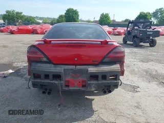 2004 Pontiac Grand Am GT z VIN 1G2NW52E94C107860, wystawiony jako IAAI lot #42241126 z przebiegiem 122 803 mil mil oraz . Historia ofert i sprzedaży dostępna na DreamBid. Obrazek 17.