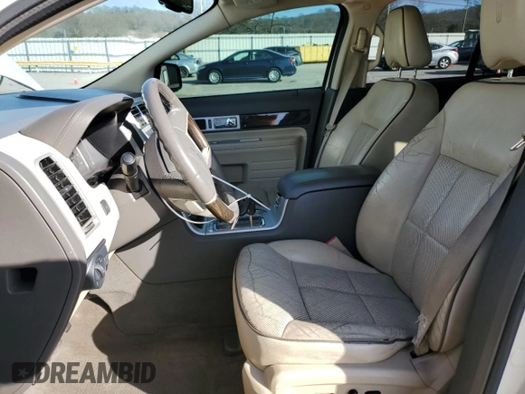 2008 Lincoln MKX with VIN 2LMDU68C68BJ20841, listed as a Copart auction lot 44564115 with 220,066 mi miles and Salvage Title. Bid and sale history available at DreamBid. Image 7.