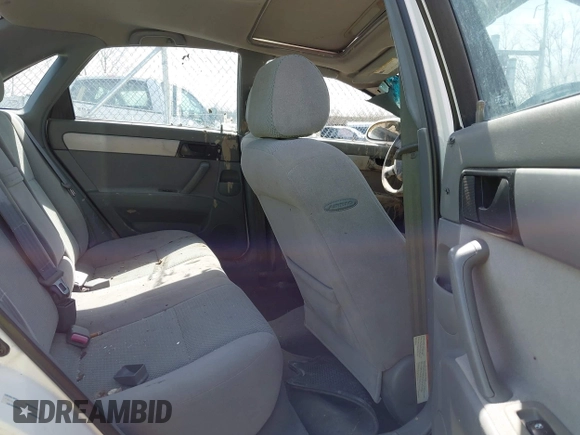 2007 Suzuki Forenza z VIN KL5JD56Z57K540945, wystawiony jako IAAI lot #41946306 z przebiegiem 110 398 mil mil oraz . Historia ofert i sprzedaży dostępna na DreamBid. Obrazek 8.