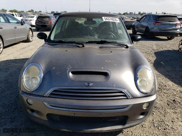2004 MINI Cooper Hardtop S with VIN WMWRE33494TD88603, listed as a Copart auction lot 54374835 with 178,723 mi miles and Clean Title. Bid and sale history available at carsss.com. Image 5.