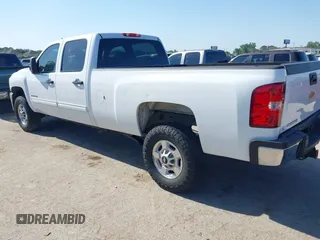 2013 Chevrolet Silverado 2500HD LT with VIN 1GC1CXCG6DF122202, listed as a IAAI auction lot 41990802 with 238,041 mi miles. Bid and sale history available at carsss.com. Image 3.