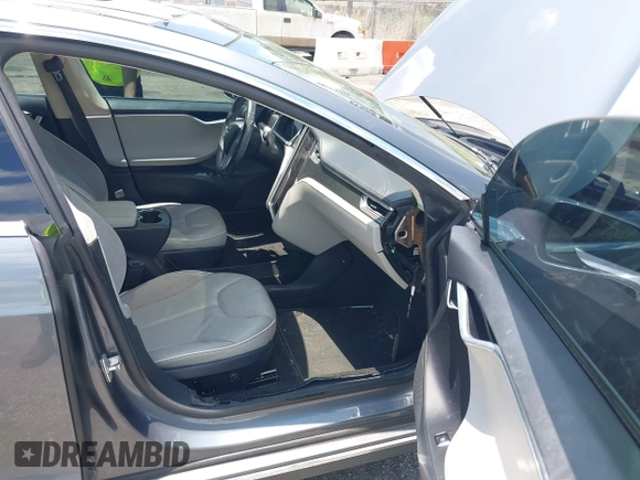 2013 Tesla Model S Performance с VIN 5YJSA1DP9DFP17832, выставлен на аукционе IAAI как лот 42444829 с пробегом 157 909 миль миль и . История ставок и продаж доступна на DreamBid. Изображение 5.