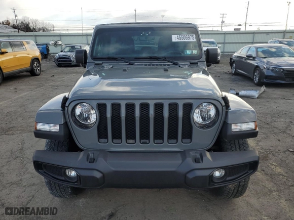 2022 Jeep Wrangler Unlimited Sahara with VIN 1C4HJXENXNW252596, listed as a Copart auction lot 45506975 with 33,009 mi miles and Salvage Title. Bid and sale history available at carsss.com. Image 5.