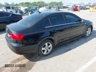 2013 Volkswagen Jetta TDI w/Premium с VIN 3VWLL7AJ9DM368679, выставлен на аукционе IAAI как лот 42092889 с пробегом 124 077 миль миль и . История ставок и продаж доступна на DreamBid. Изображение 4.
