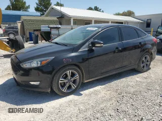 2018 Ford Focus SE z VIN 1FADP3FE5JL236330, wystawiony jako Copart lot #53145065 z przebiegiem 104 228 mil mil oraz Szkoda całkowita • Salvage title. Historia ofert i sprzedaży dostępna na DreamBid. Obrazek 1.