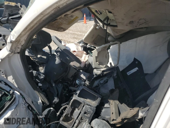 2019 Ford Escape Titanium с VIN 1FMCU9J93KUB60965, выставлен на аукционе Copart как лот 58363185 с пробегом Не указан миль и Списание • Salvage title. История ставок и продаж доступна на DreamBid. Изображение 8.