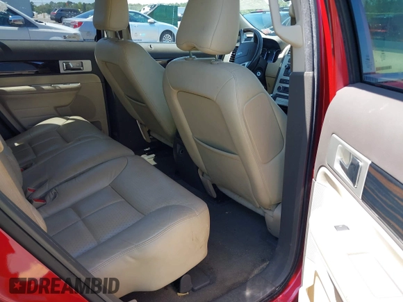 2010 Lincoln MKX with VIN 2LMDJ6JC6ABJ13039, listed as a IAAI auction lot 42044746 with 166,034 mi miles. Bid and sale history available at carsss.com. Image 8.
