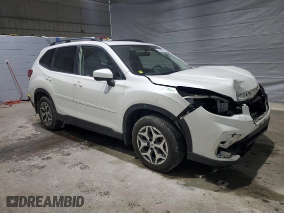 2019 Subaru Forester Premium with VIN JF2SKAEC8KH449783, listed as a Copart auction lot 48060885 with 62,117 mi miles and Salvage Title. Bid and sale history available at carsss.com. Image 4.