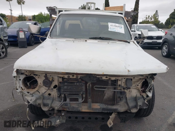 1988 Toyota Pickup с VIN JT5RN75U2J0020695, выставлен на аукционе IAAI как лот 42206950 с пробегом 75 326 миль миль и . История ставок и продаж доступна на DreamBid. Изображение 6.