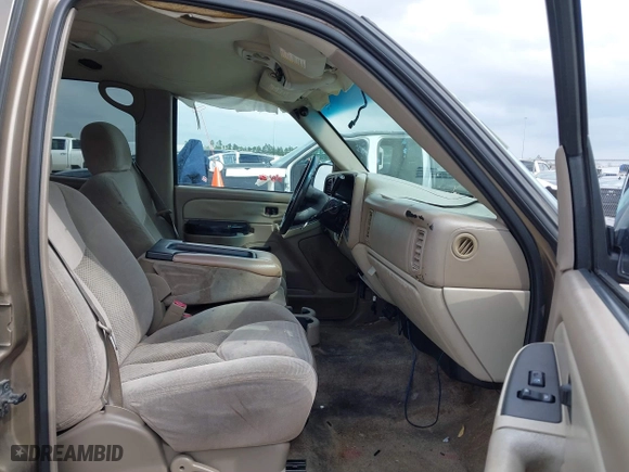2003 Chevrolet Tahoe LS with VIN 1GNEC13V33J338251, listed as a IAAI auction lot 41634451 with 265,779 mi miles. Bid and sale history available at carsss.com. Image 5.