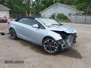 2019 Buick Cascada Premium z VIN W04WH3N5XKG370238, wystawiony jako IAAI lot #42354357 z przebiegiem 78 780 mil mil oraz . Historia ofert i sprzedaży dostępna na DreamBid. Obrazek 1.