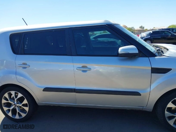 2013 Kia Soul + with VIN KNDJT2A63D7547738, listed as a IAAI auction lot 41877430 with 133,596 mi miles. Bid and sale history available at carsss.com. Image 13.