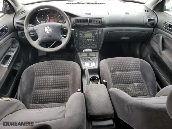 2002 Volkswagen Passat GLS with VIN WVWPD63B02P367932, listed as a Copart auction lot 72458204 with 252,329 mi miles and Salvage Title. Bid and sale history available at carsss.com. Image 8.