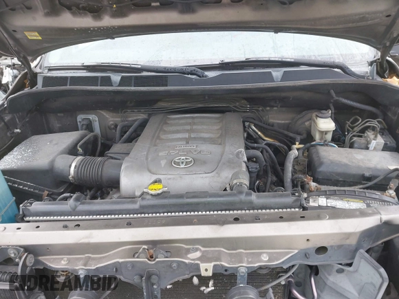 2010 Toyota Tundra 4WD Truck with VIN 5TFCY5F13AX009786, listed as a IAAI auction lot 41354641 with 204,918 mi miles. Bid and sale history available at carsss.com. Image 10.