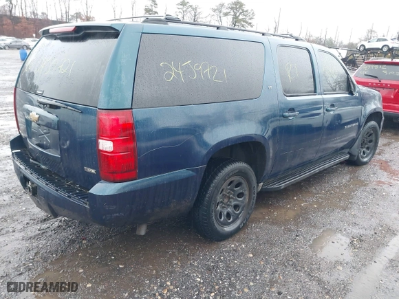 2007 Chevrolet Suburban LTZ with VIN 3GNFC16087G164902, listed as a IAAI auction lot 40918783 with 999,999 mi miles. Bid and sale history available at carsss.com. Image 4.
