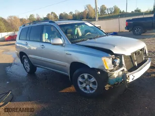 2003 Toyota Highlander with VIN JTEHF21A730098206, listed as a IAAI auction lot 40912312 with 301,948 mi miles. Bid and sale history available at carsss.com. Image 1.
