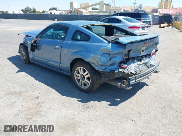 2007 Ford Mustang GT Deluxe с VIN 1ZVHT82HX75305060, выставлен на аукционе IAAI как лот 39574196 с пробегом 90 294 миль миль и . История ставок и продаж доступна на DreamBid. Изображение 3.