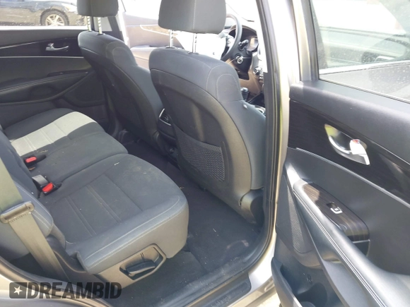 2019 Kia Sorento S with VIN 5XYPG4A56KG467903, listed as a IAAI auction lot 41836291 with 109,840 mi miles and . Bid and sale history available at carsss.com. Image 8.