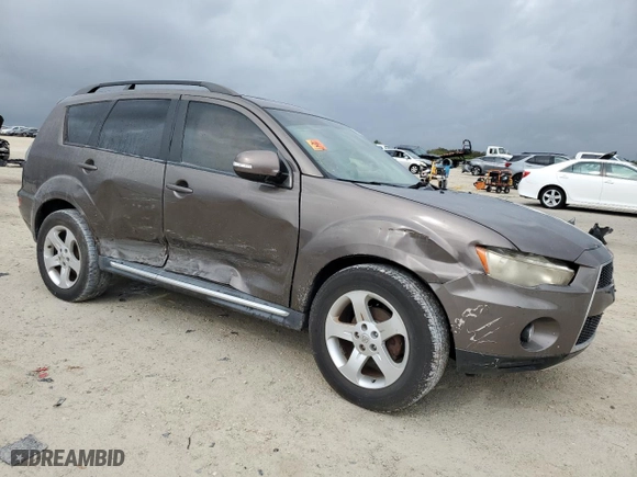 2010 Mitsubishi Outlander XLS with VIN JA4JT4AX5AZ002588, listed as a Copart auction lot 84287184 with 184,195 mi miles and Salvage Title. Bid and sale history available at carsss.com. Image 4.