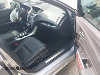 2017 Acura TLX with VIN 19UUB1F33HA001492, listed as a IAAI auction lot 41934322 with 136,139 mi miles and . Bid and sale history available at DreamBid. Image 5.