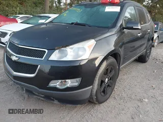 2012 Chevrolet Traverse 1LT z VIN 1GNKVGED4CJ270725, wystawiony jako IAAI lot #40300933 z przebiegiem Nie podano mil oraz . Historia ofert i sprzedaży dostępna na DreamBid. Obrazek 2.
