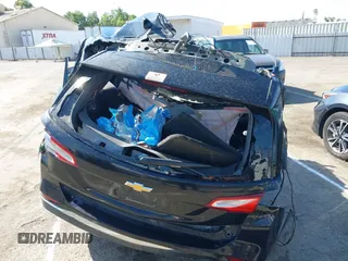 2018 Chevrolet Equinox LT with VIN 2GNAXJEV0J6208938, listed as a IAAI auction lot 39715043 with 1 mi miles. Bid and sale history available at carsss.com. Image 15.