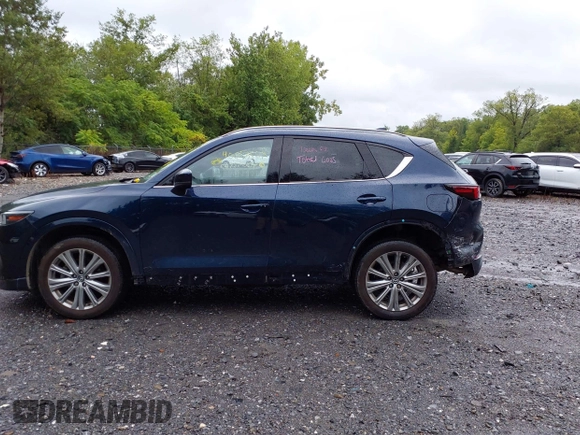 2023 Mazda CX-5 Signature with VIN JM3KFBXY4P0153335, listed as a IAAI auction lot 40053867 with 17,828 mi miles and . Bid and sale history available at carsss.com. Image 14.